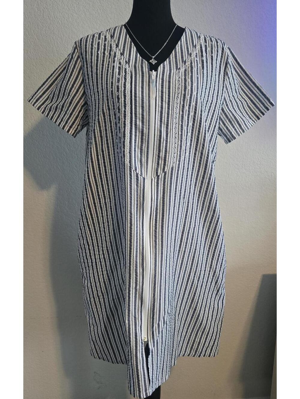 Striped Short Sleeve Dress with Front Zipper